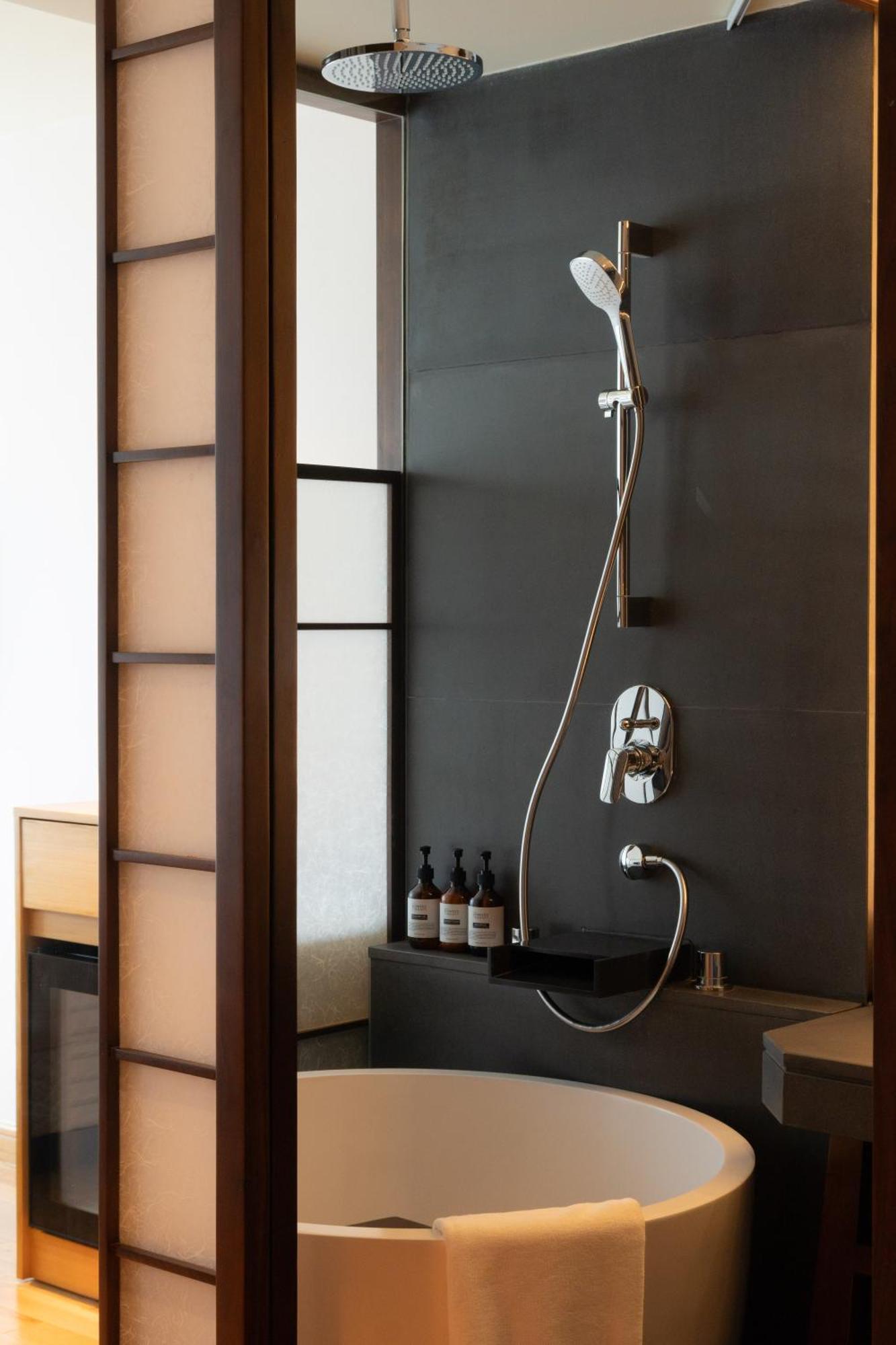 Suzu Saigon - A Boutique Hotel โฮจิมินห์ซิตี้ ภายนอก รูปภาพ